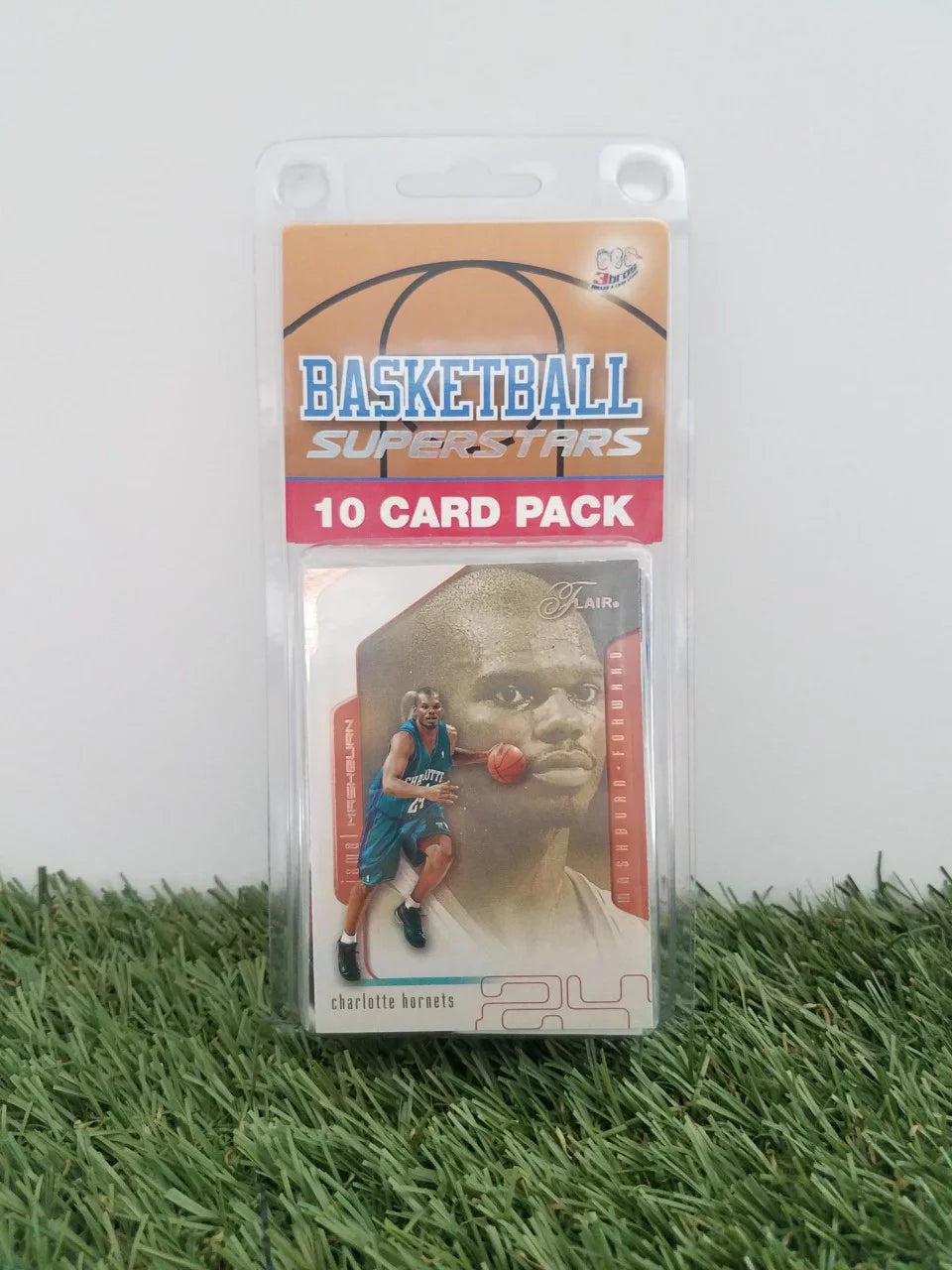 Jamal Mashburn- (10) Card Pack NBA Basketball Superstar Jamal Mashburn Starter Kit all Different cards. Comes in Custom Souvenir Case! Perfect for the Ultimate Mashburn Fan! by 3bros